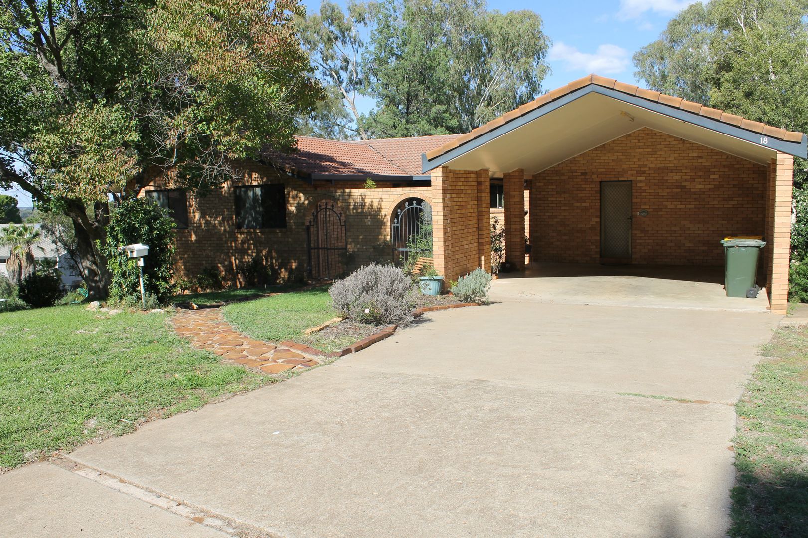 18 Yuille Court, Dubbo NSW 2830