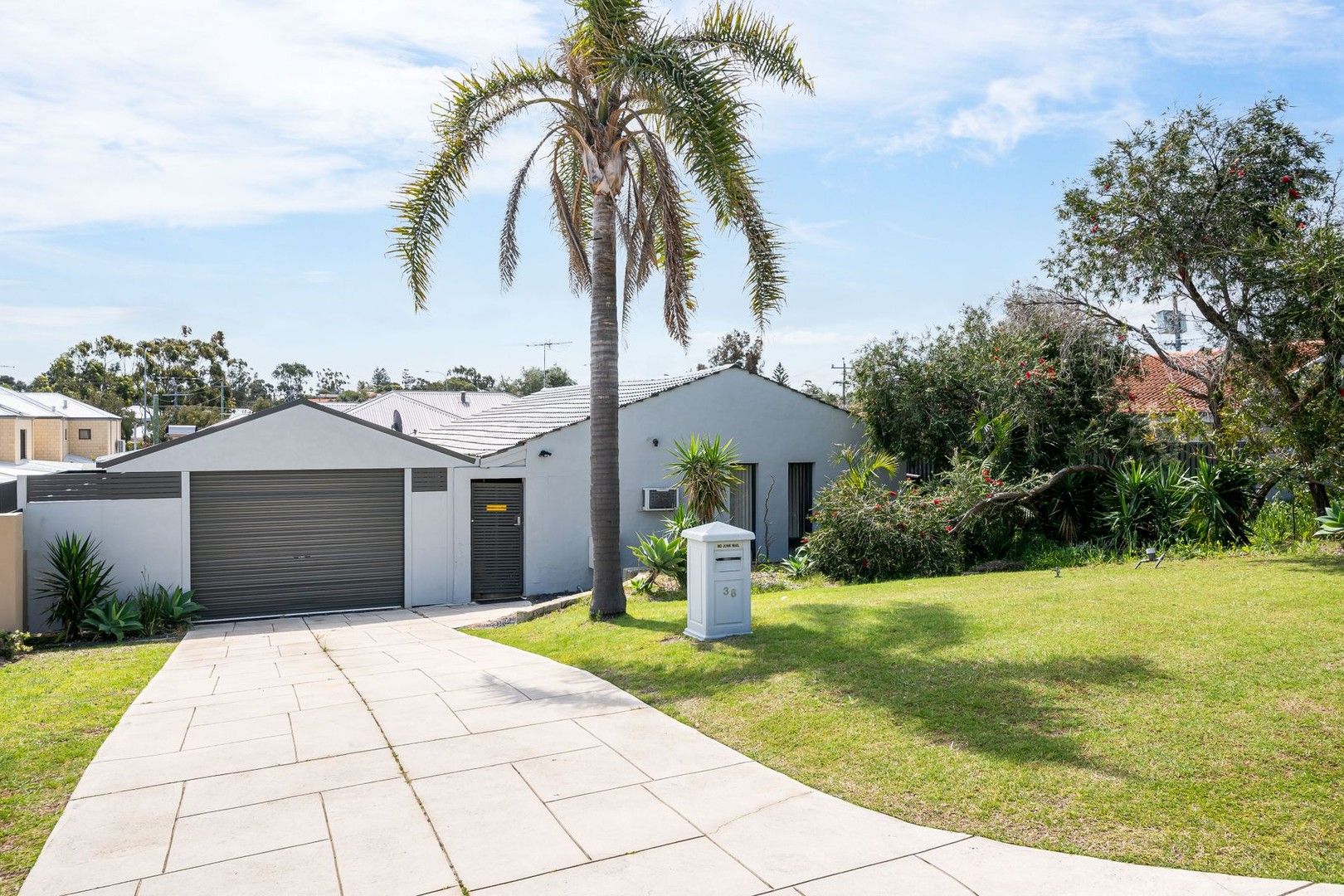 3 bedrooms House in 38 Hunter Way PADBURY WA, 6025