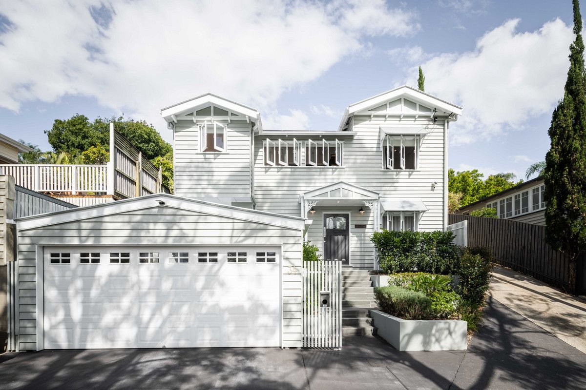 4 bedrooms House in 34 Dovercourt Road TOOWONG QLD, 4066