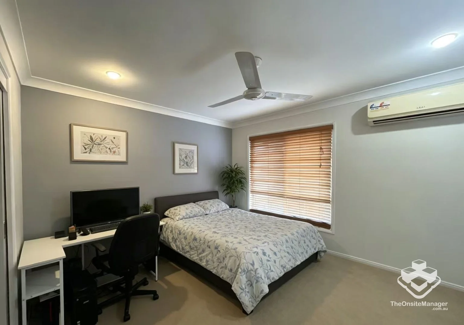 Oxley QLD 4075