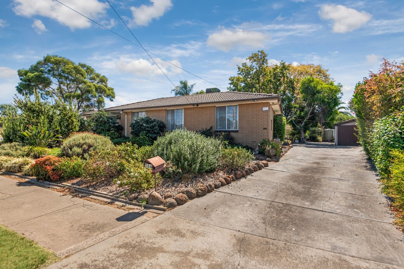 4 bedrooms House in 286 Mackenzie Street West KANGAROO FLAT VIC, 3555