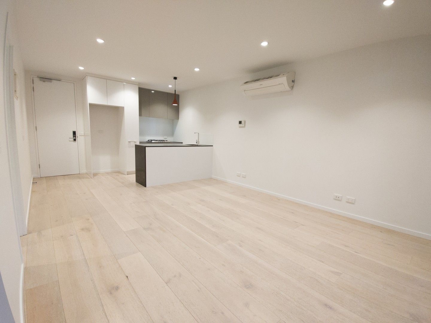 1 bedrooms Apartment / Unit / Flat in 106/28 Mount Street PRAHRAN VIC, 3181