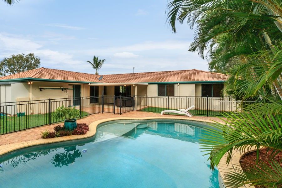 8 Rosswood Court, Helensvale QLD 4212