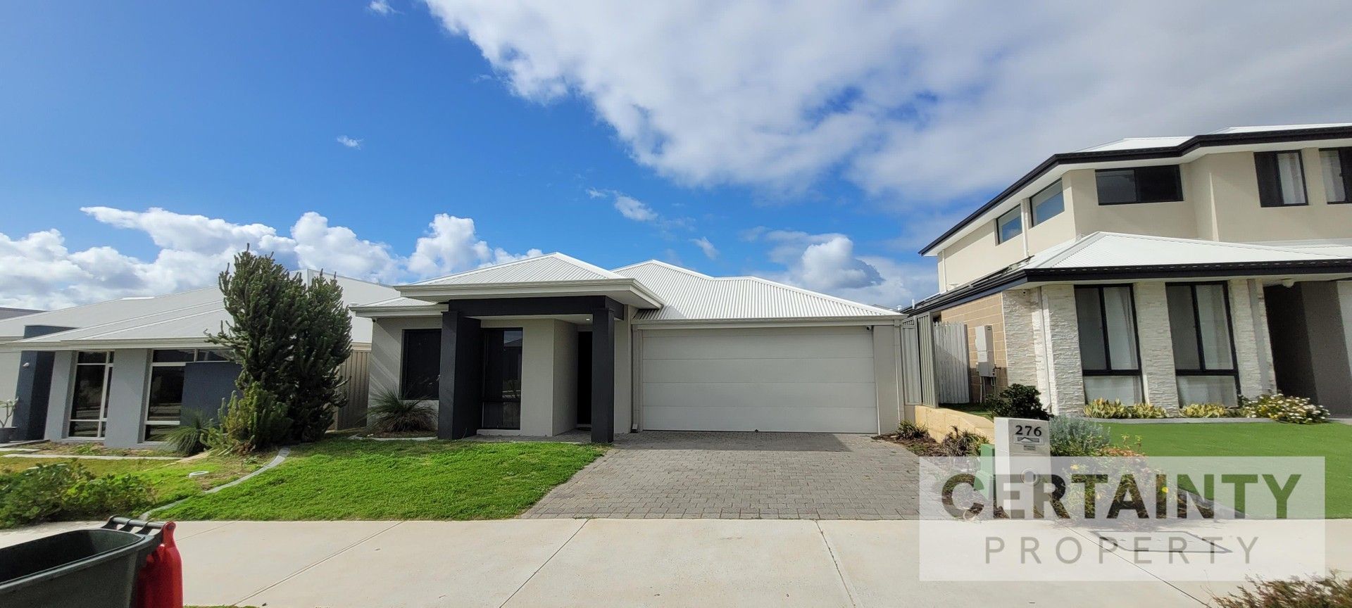 4 bedrooms House in 276 Landbeach Blvd ALKIMOS WA, 6038