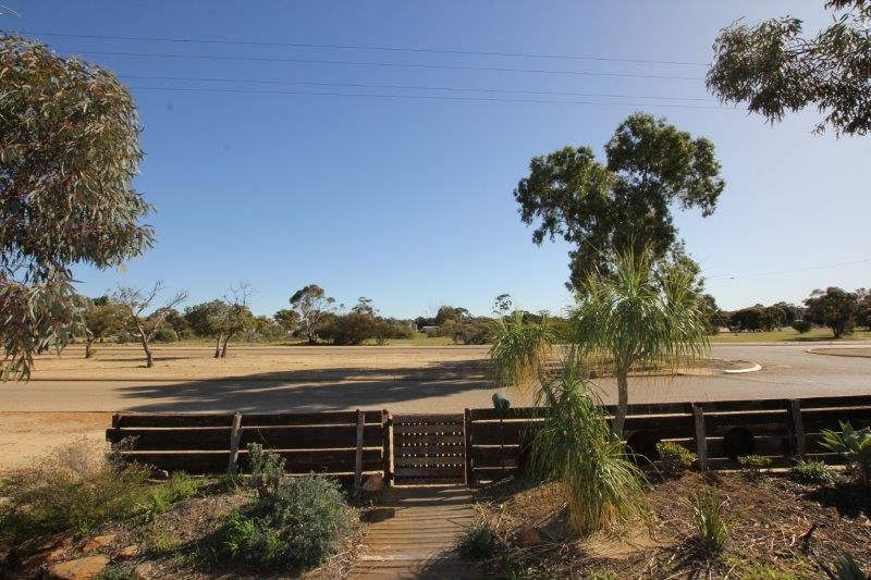 Merredin WA 6415, Image 1