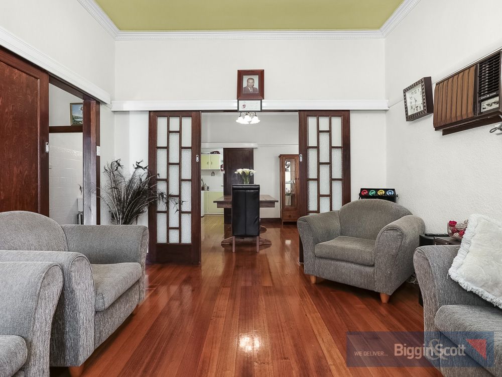 33 Rosamond Road, Maidstone VIC 3012, Image 1