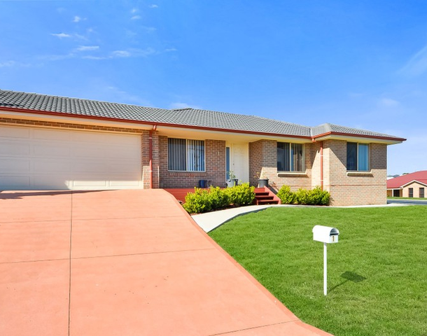 1 French Smith Place, Kelso NSW 2795