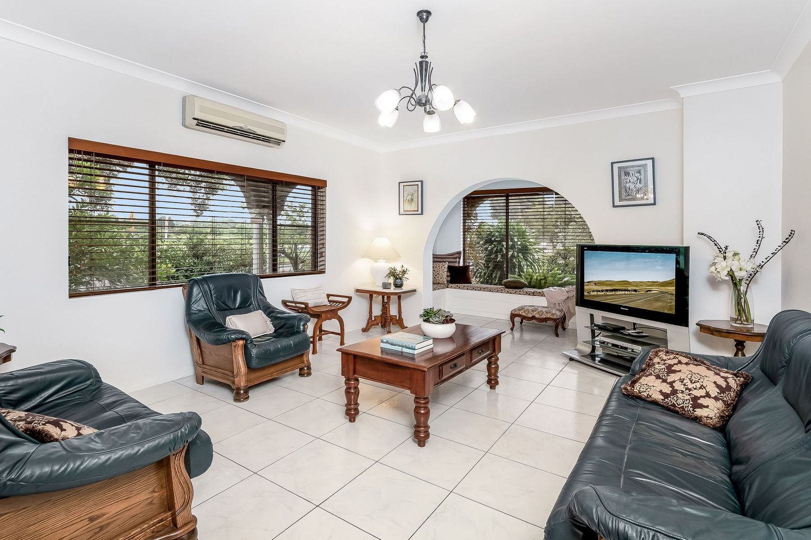 2 Chuter Avenue, Monterey NSW 2217, Image 2