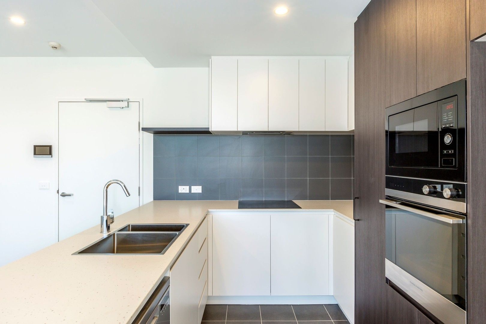 2 bedrooms Apartment / Unit / Flat in 99/7 Donaldson Street BRADDON ACT, 2612