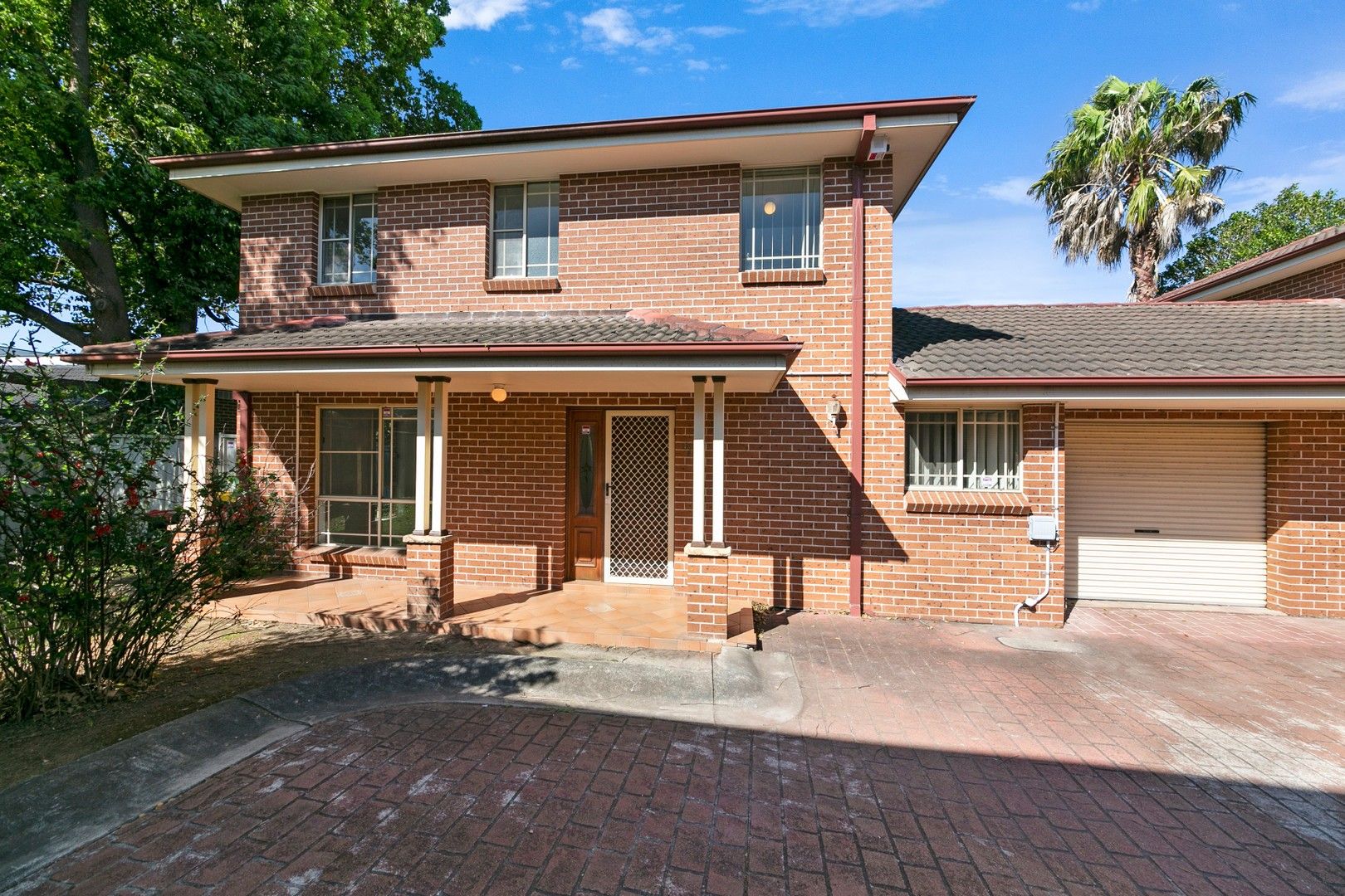 3 bedrooms Townhouse in B/67A Wentworth Av WENTWORTHVILLE NSW, 2145