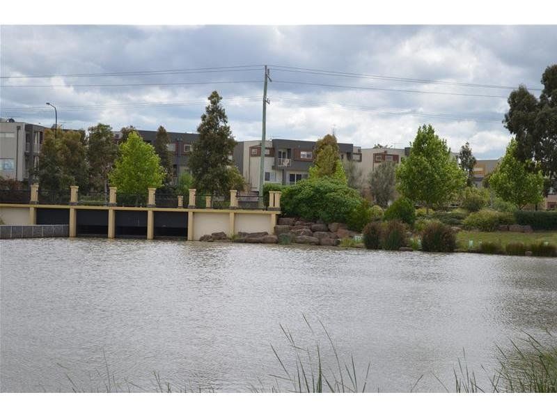 3 bedrooms House in 9/17-21 Cobaw Circuit CAROLINE SPRINGS VIC, 3023