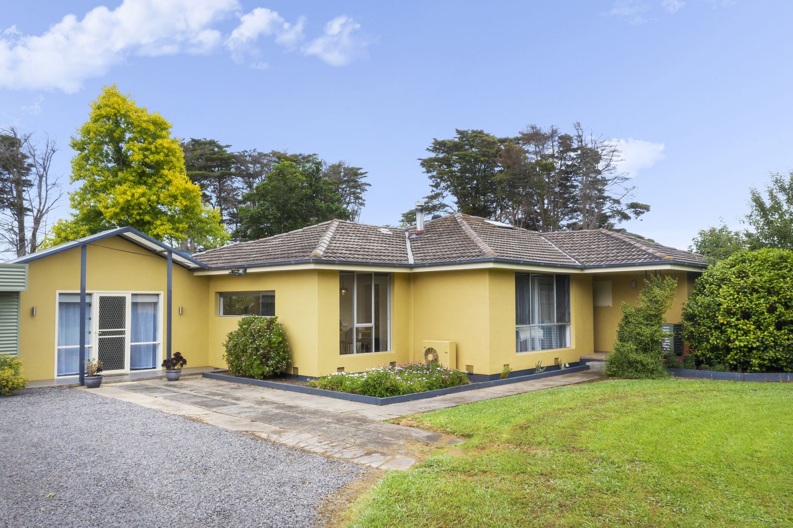 680 Carpendeit-Bungador Road, Bungador VIC 3260, Image 0