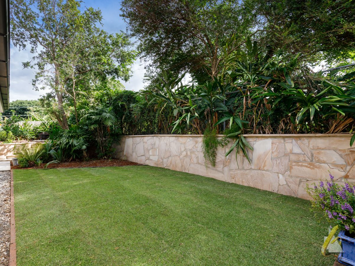 10 Gleneagle Street, Kenmore QLD 4069, Image 2