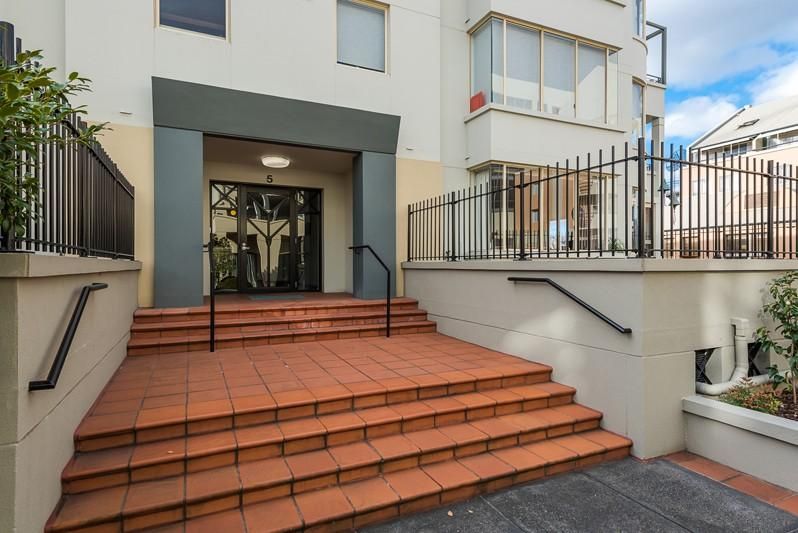 9/5 Gladstone Street, BATTERY POINT TAS 7004, Image 2