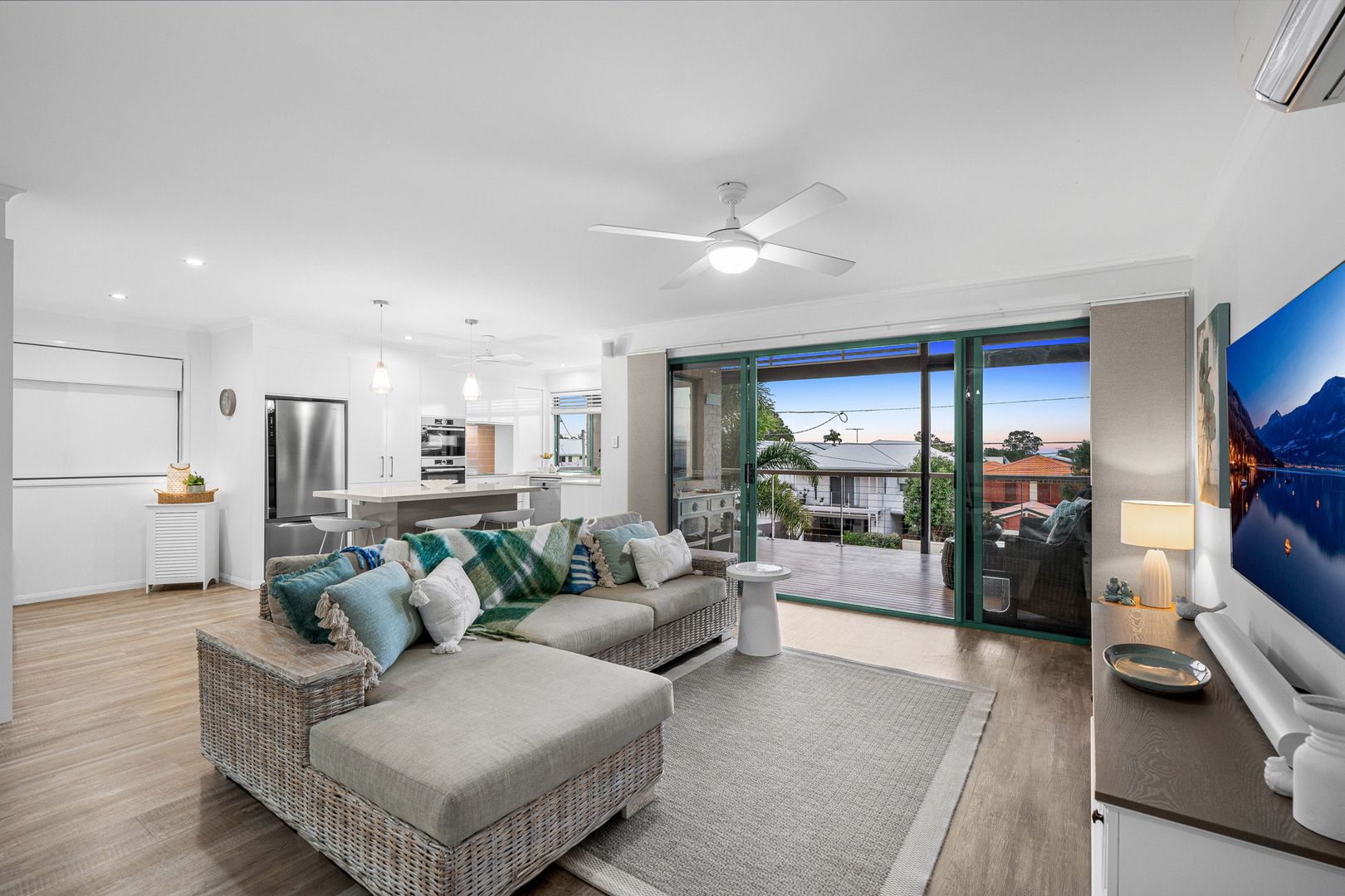 93A Boswell Terrace, Manly QLD 4179, Image 2