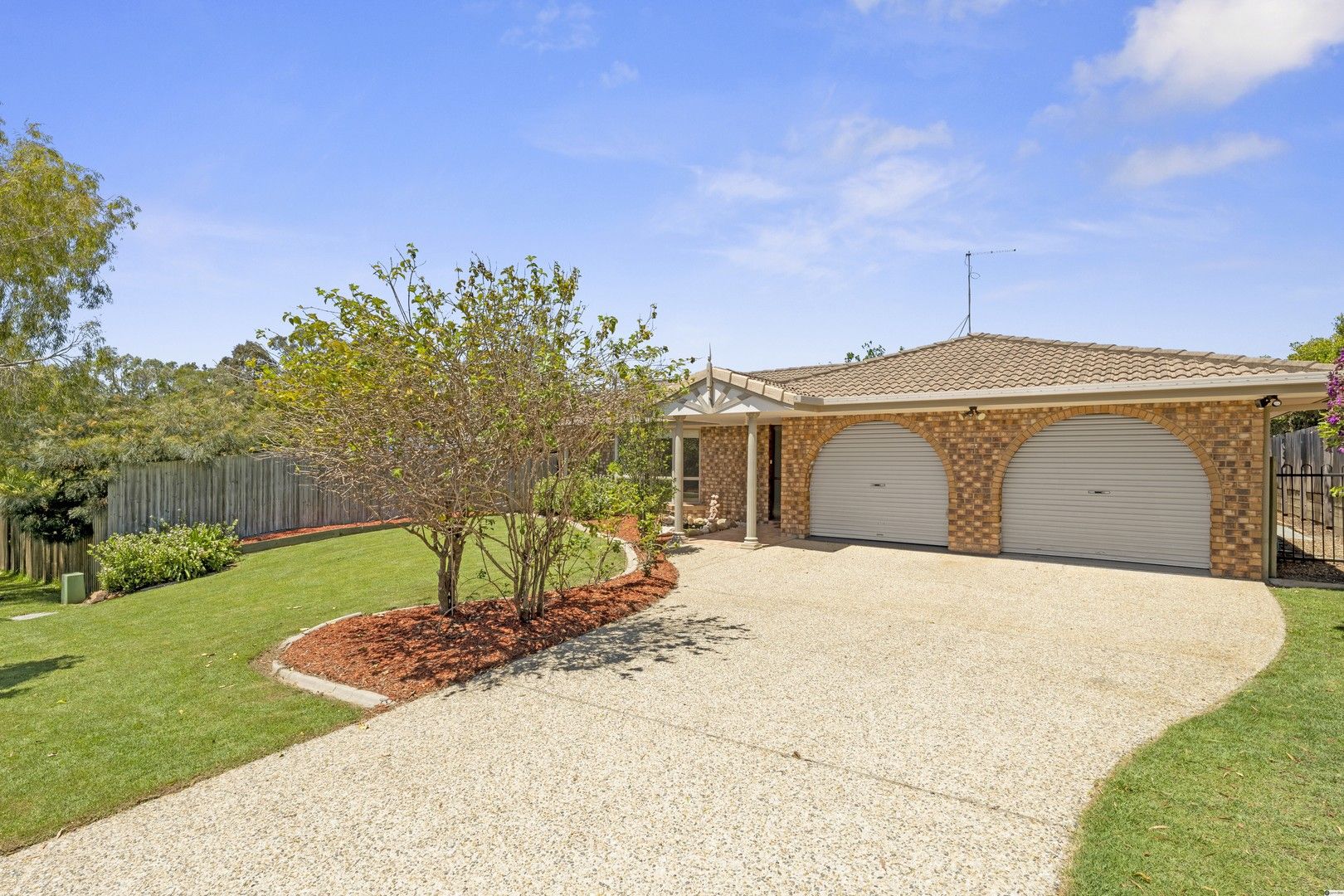 4 bedrooms House in 37 Athlone Street TINGALPA QLD, 4173