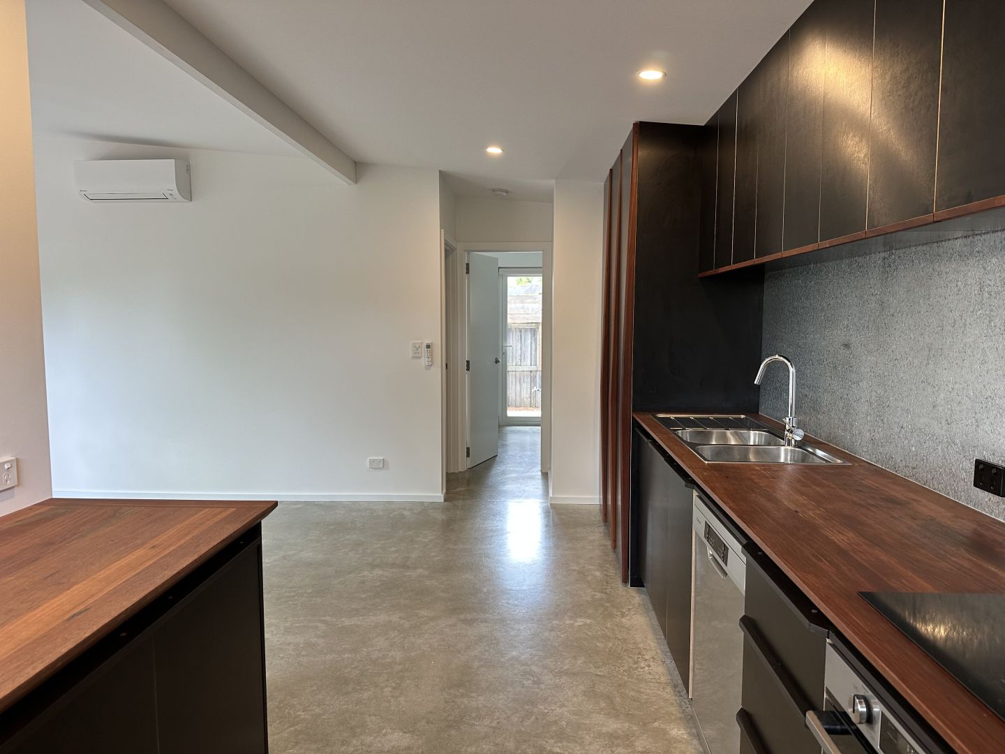 A/10 The Avenue, Margaret River WA 6285 House For Rent 440 Domain