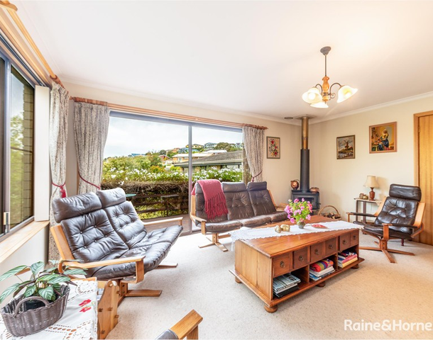 2/120 Wells Parade, Blackmans Bay TAS 7052