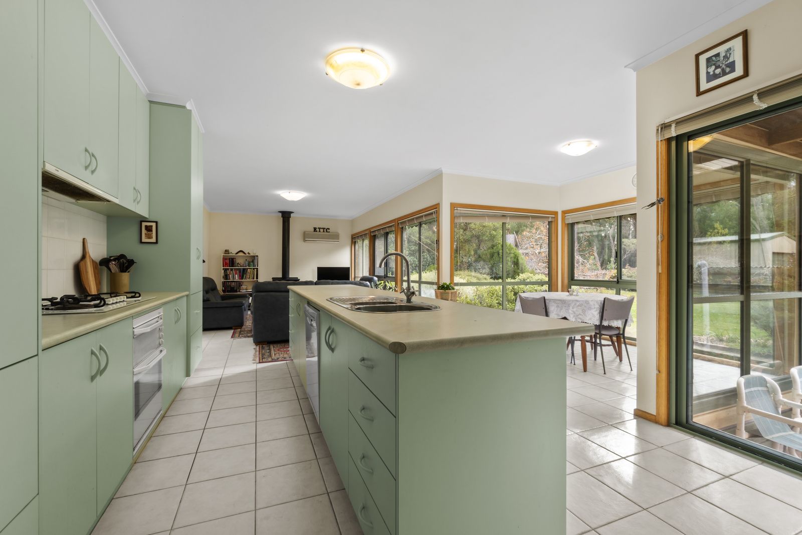 24 School Road, Kawarren VIC 3249, Image 2