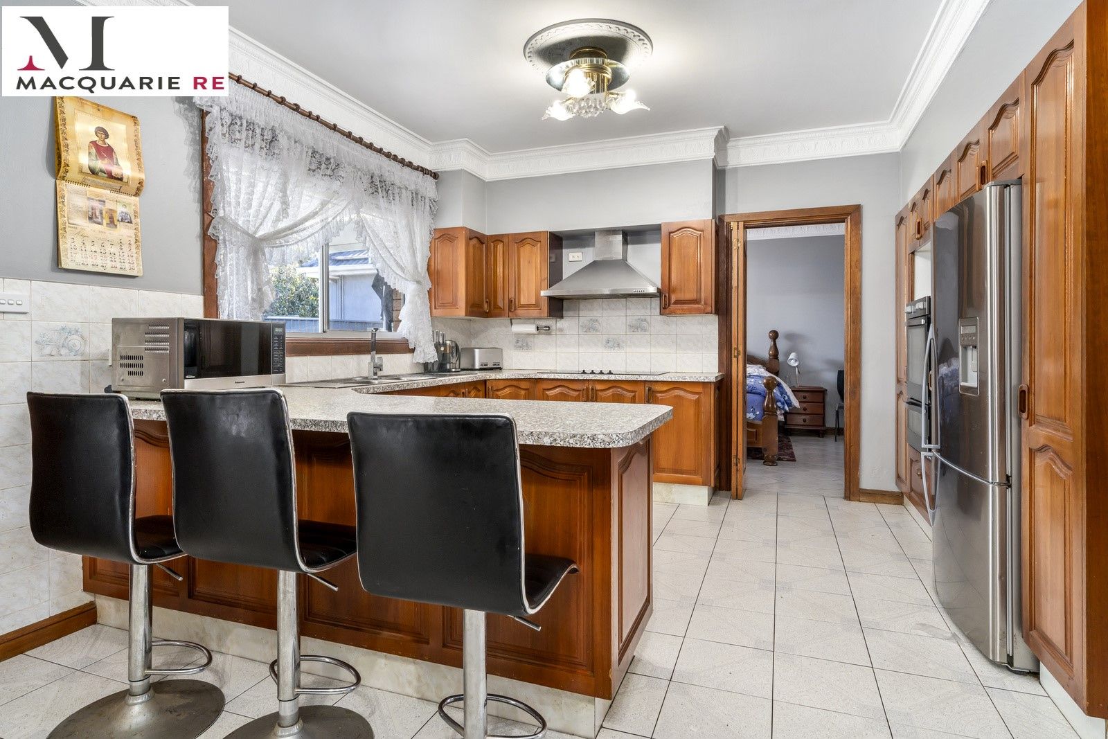 8 Rosehill Close, Casula NSW 2170 Domain