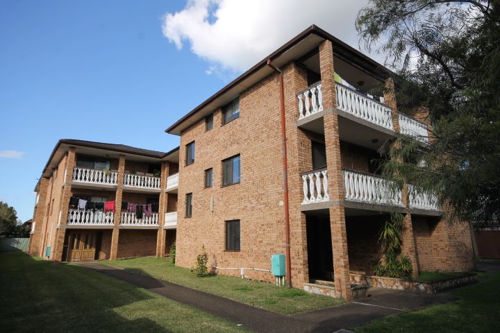 2 bedrooms Apartment / Unit / Flat in 9/15-17 Third Avenue CAMPSIE NSW, 2194