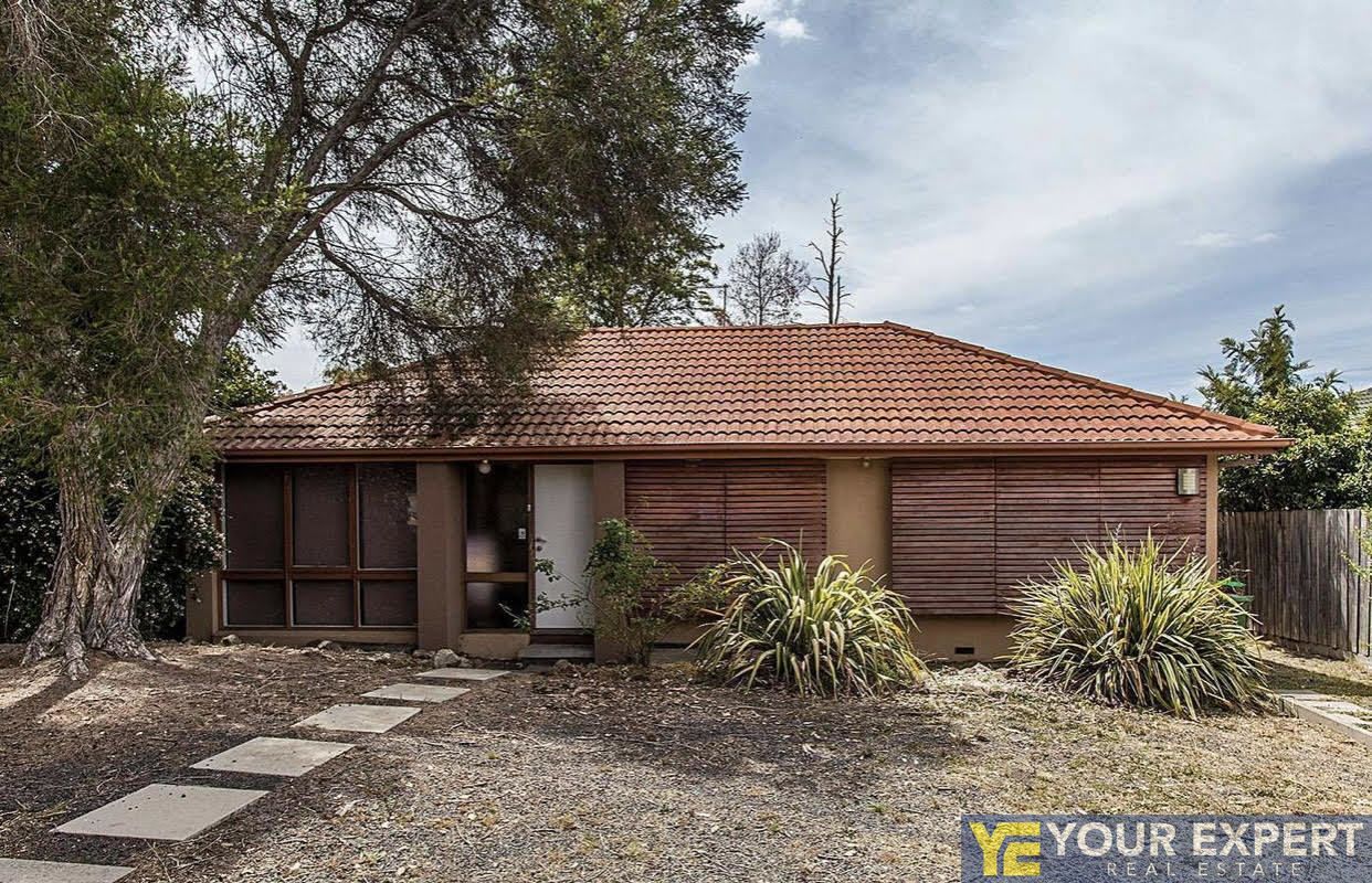 3 bedrooms House in 18 Trentwood Road NARRE WARREN VIC, 3805