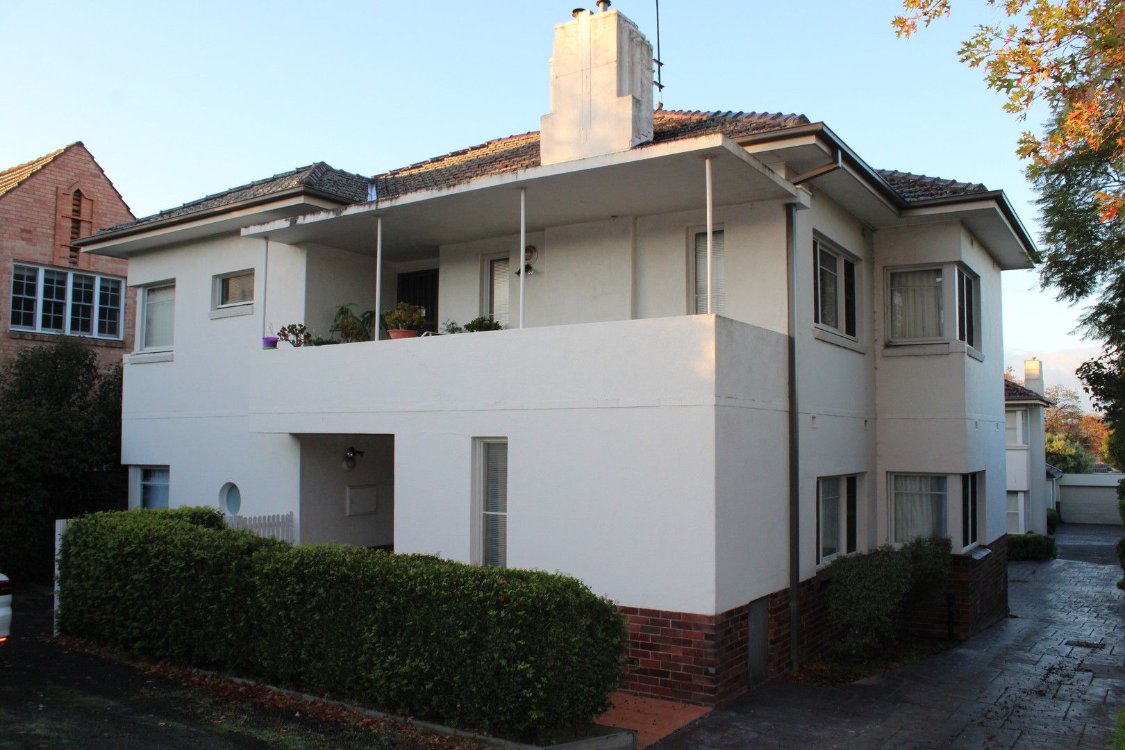 2 bedrooms Apartment / Unit / Flat in 2/22 Doncaster Road BALWYN NORTH VIC, 3104