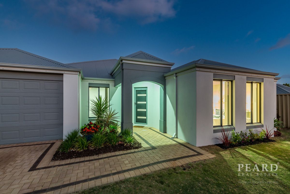 4 bedrooms House in 8 Pendleton Crescent BUTLER WA, 6036