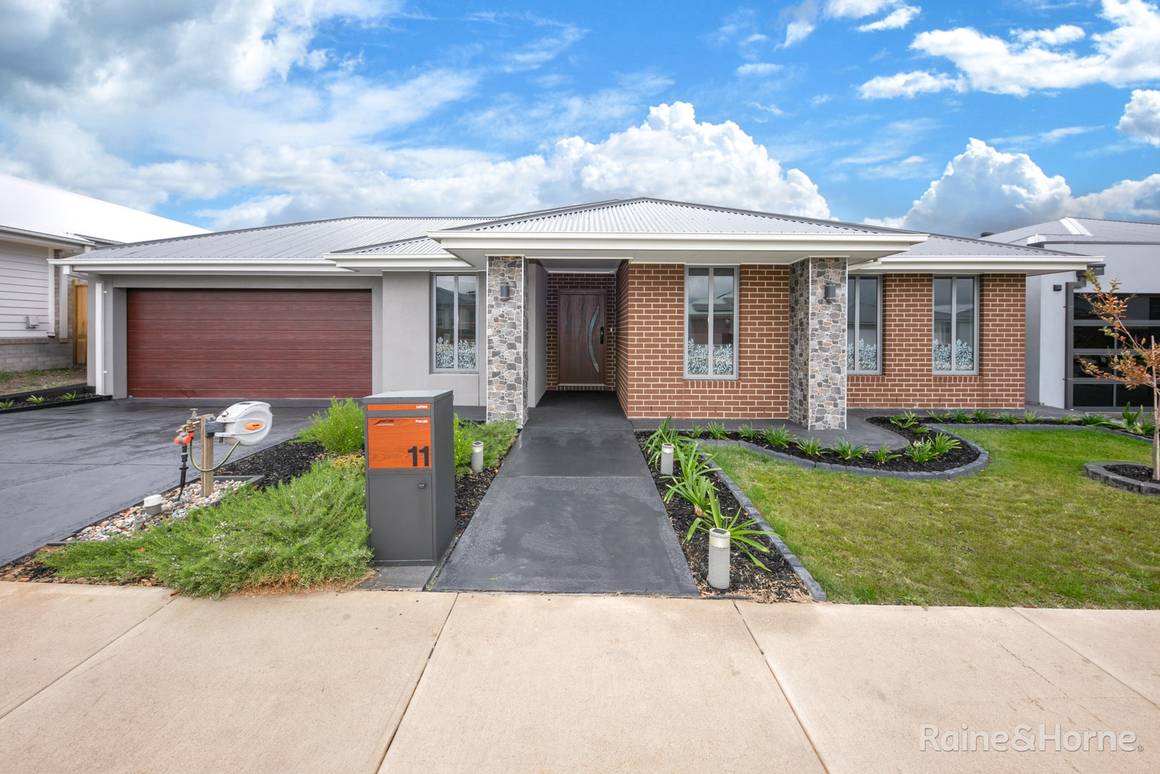 Picture of 11 Eaglehawk Street, SUNBURY VIC 3429