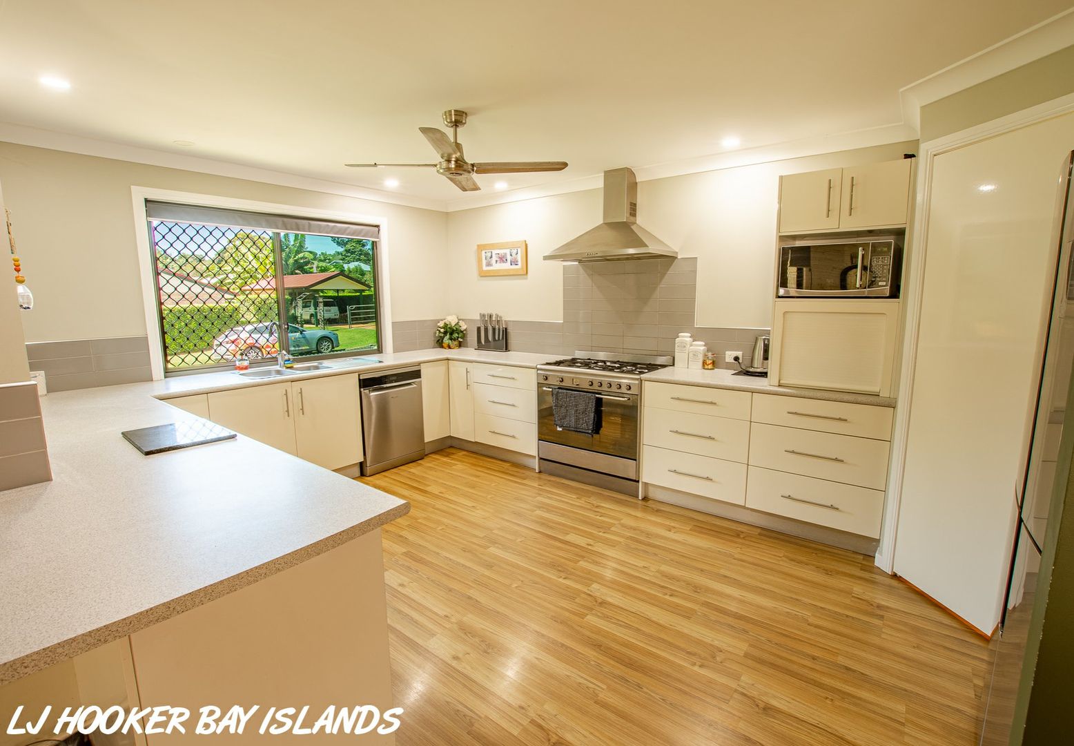48 Kings Rd, Russell Island QLD 4184, Image 1