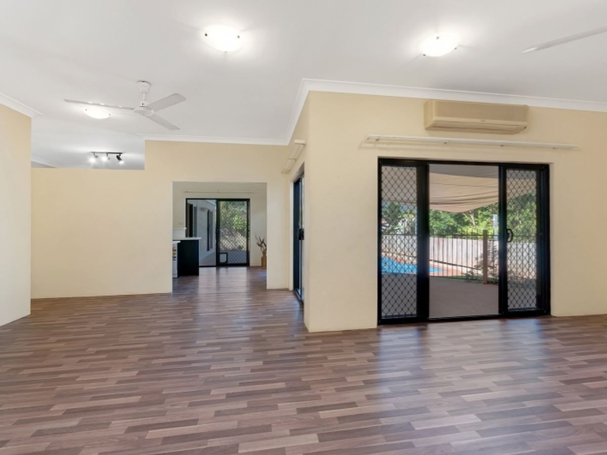 5 Thorpe Place, Bentley Park QLD 4869, Image 2