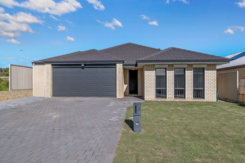 4 bedrooms House in 18 Hayeswater Circuit WAIKIKI WA, 6169