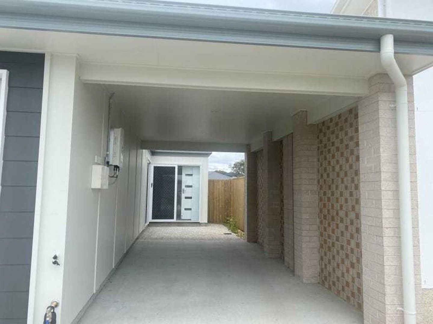 2 bedrooms Duplex in 2/24 Chisolm Way PIMPAMA QLD, 4209