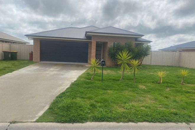 Picture of 22 Lake Paddock Drive, LEETON NSW 2705