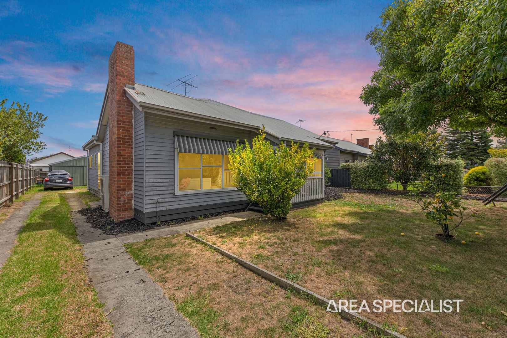 10 Sybella Avenue, Koo Wee Rup VIC 3981