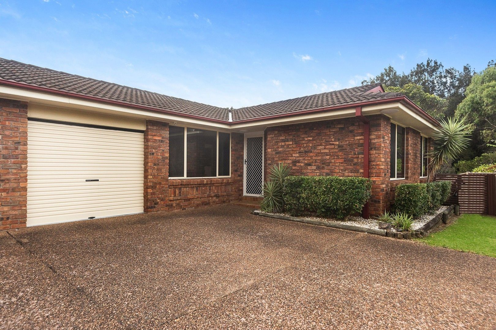 2/7 Augustus Place, Bateau Bay NSW 2261, Image 0