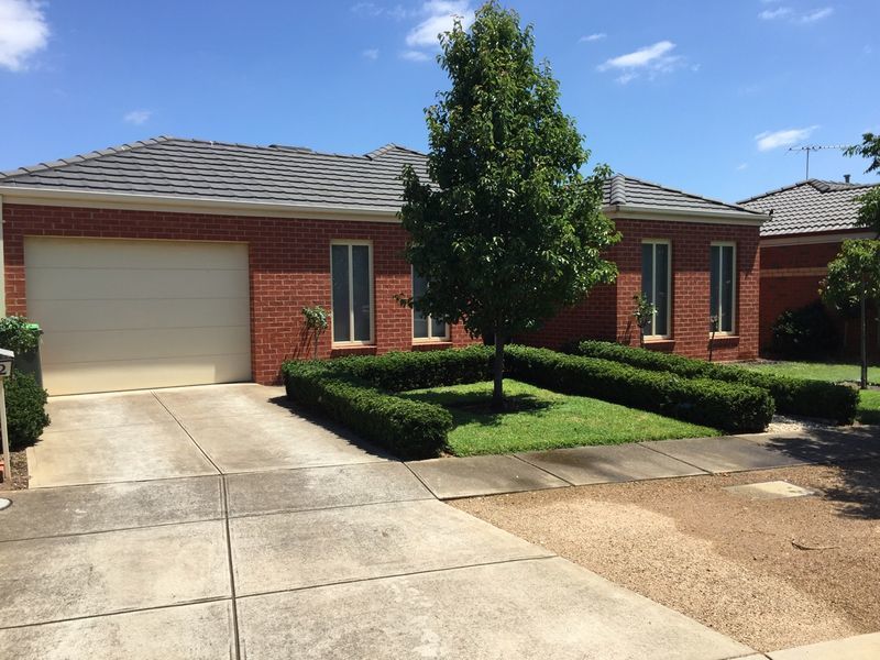 3 bedrooms House in 12 Christina Court WERRIBEE VIC, 3030