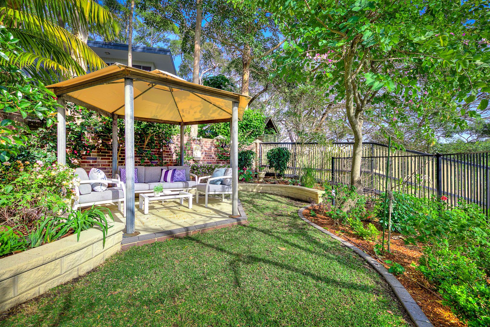 37 Derna Crescent, Allambie Heights NSW 2100, Image 2