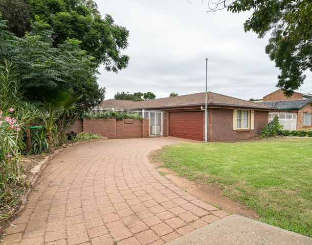 20 Stonehaven Avenue, Dubbo NSW 2830