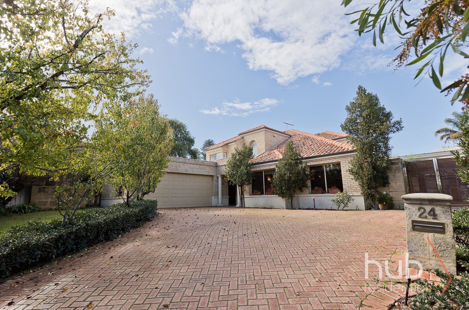 4 bedrooms House in 24 Townsend Dale MOUNT CLAREMONT WA, 6010