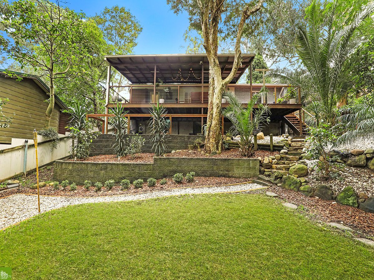 17 Garden Avenue, Figtree NSW 2525, Image 0