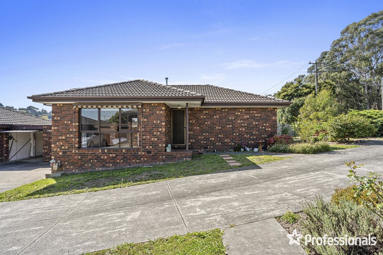 2 bedrooms Apartment / Unit / Flat in 1/315 Hull Road MOOROOLBARK VIC, 3138