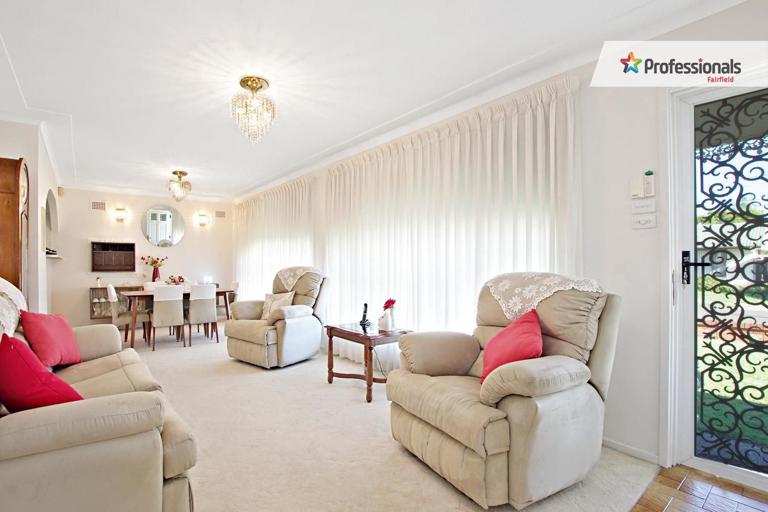 21 Hemingway Crescent, Fairfield NSW 2165, Image 2