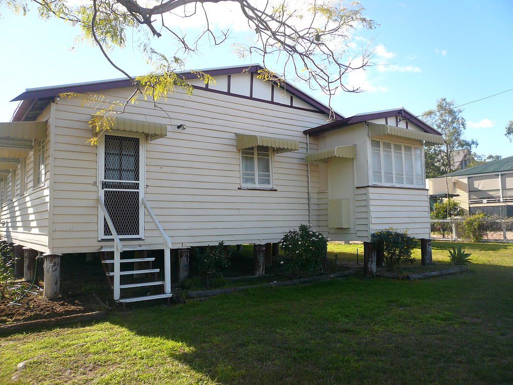 35 Cordelia Street, Gayndah QLD 4625, Image 2