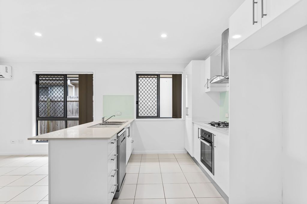 16 Meadows Circuit Bellbird Park QLD 4300 Domain