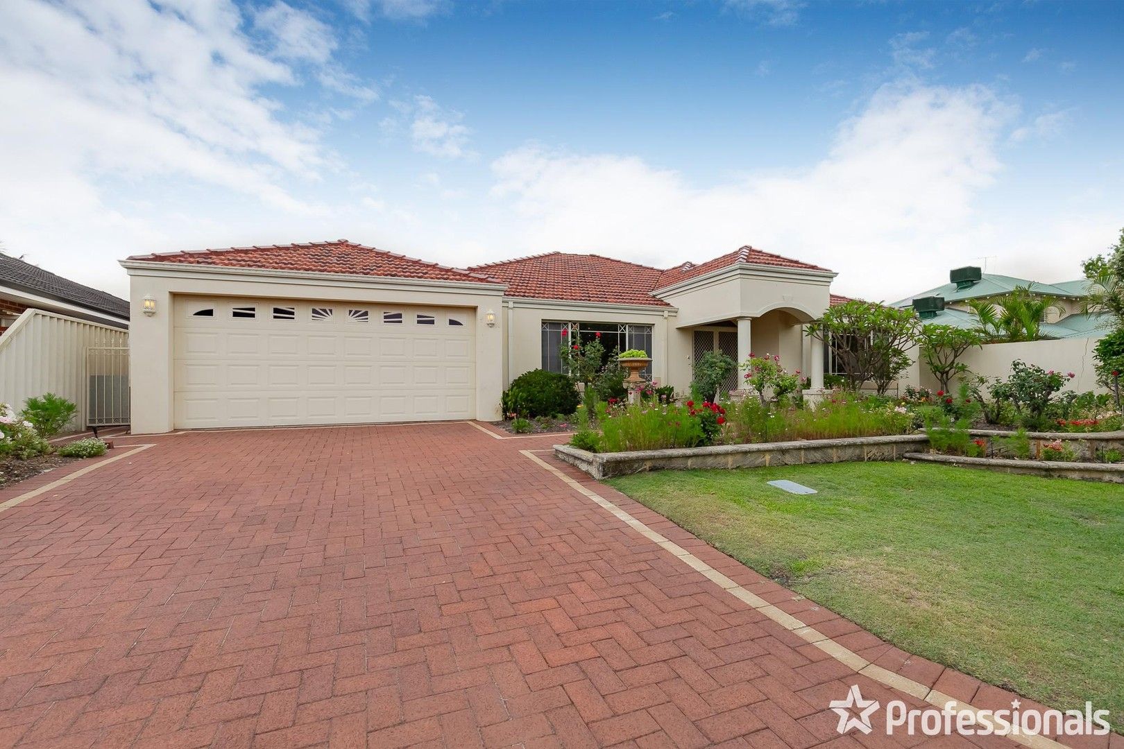 16 Lomandra Drive, Canning Vale WA 6155, Image 0