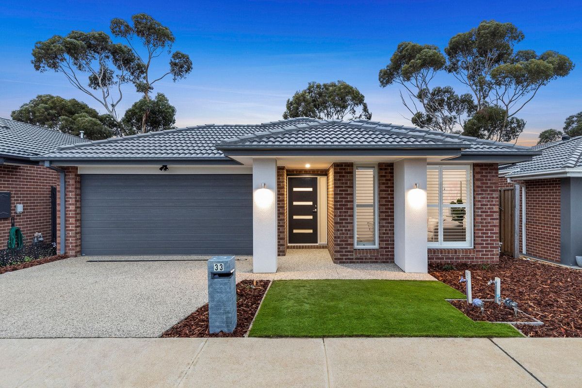 4 bedrooms House in 33 Hedge Street ARMSTRONG CREEK VIC, 3217