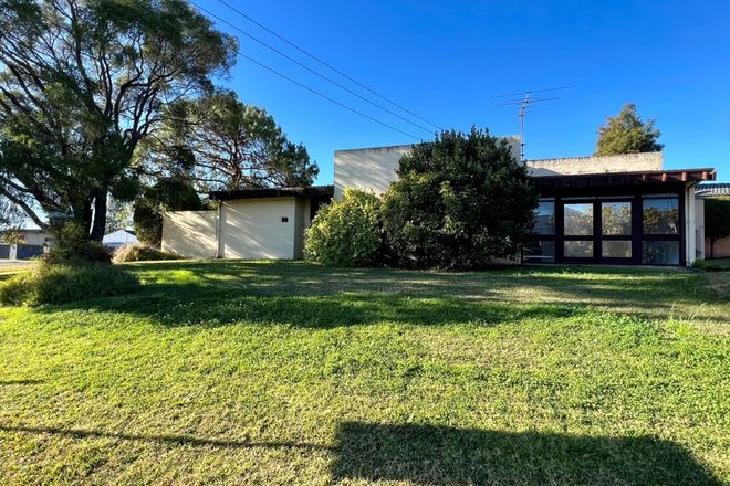 Picture of 2 Marshall Avenue, MOOREBANK NSW 2170