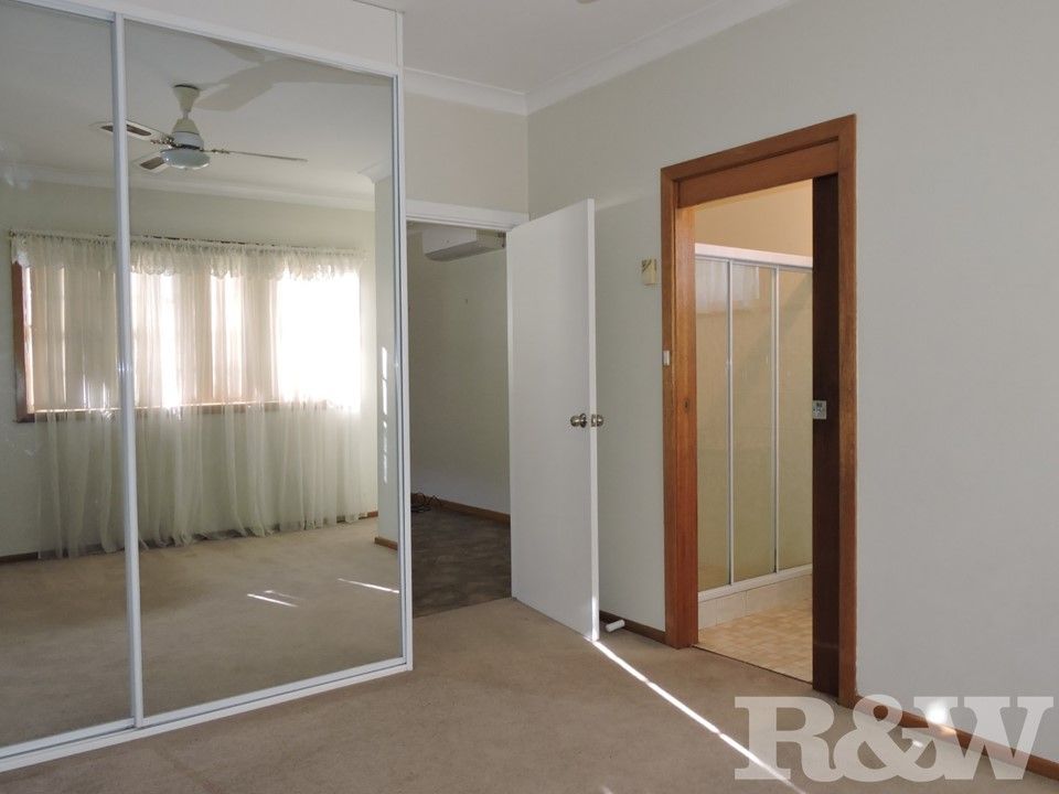 3 Lynette Crescent, South Wentworthville NSW 2145, Image 2