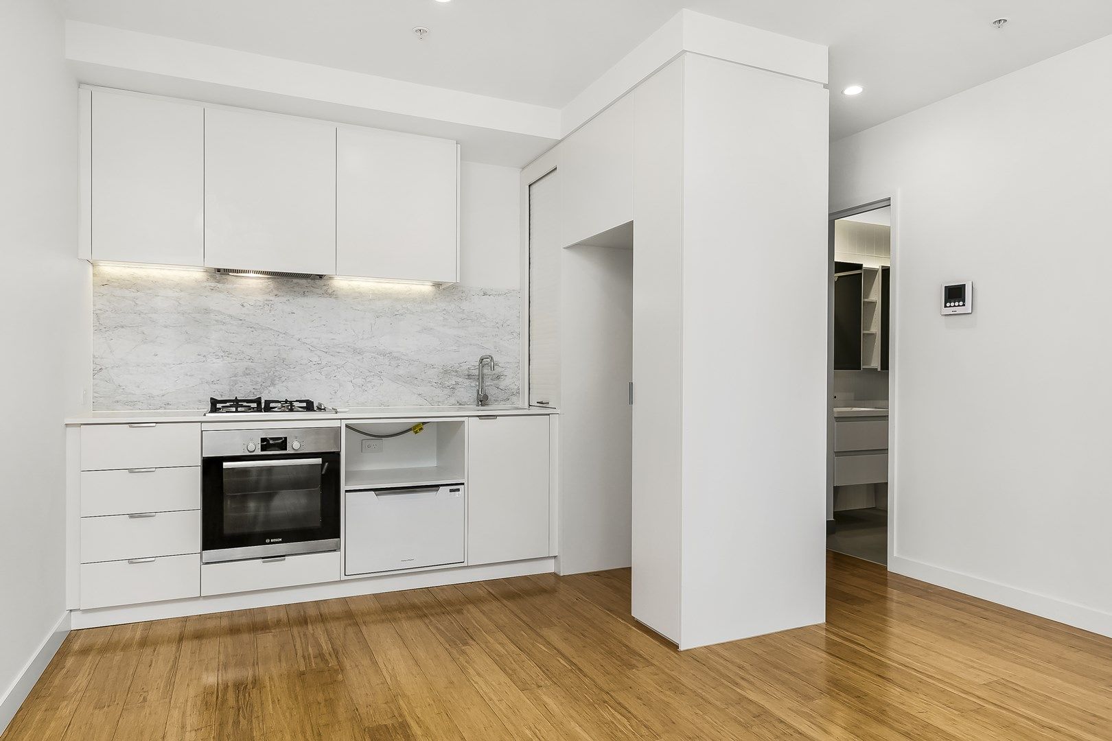 2 bedrooms Apartment / Unit / Flat in 103/712-714 Station Street BOX HILL VIC, 3128